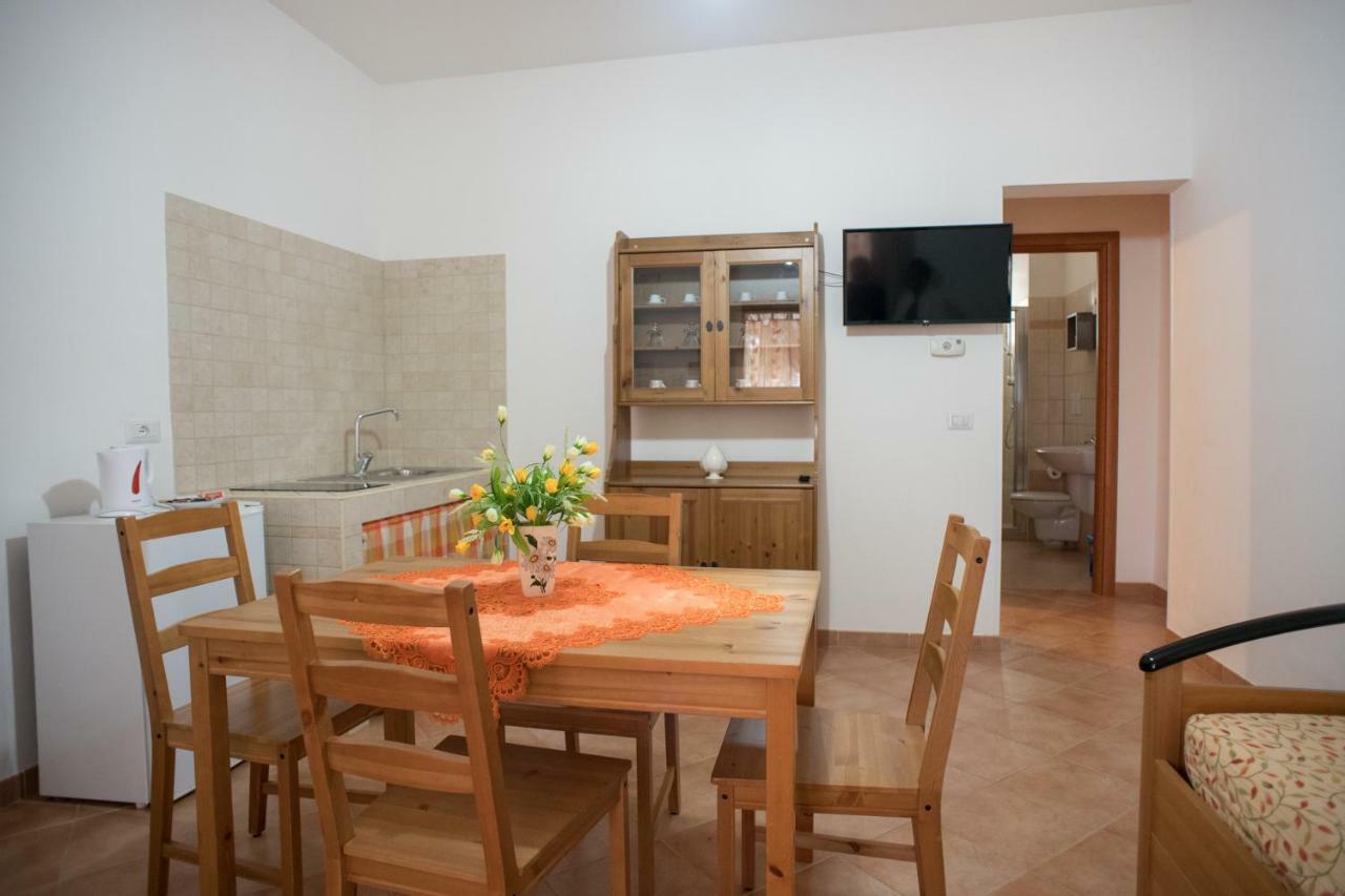 مارتينا فرانكا Red Rose B&B المظهر الخارجي الصورة